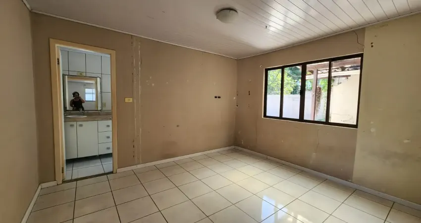 Casa com 3 quartos para alugar na Rua Siqueira Campos, 150, Centro, Camboriú