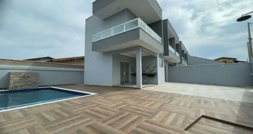 Casa no bairro cibratel 2, em itanhaém, litoral sul de são paulo, localizado em frente ao mar.