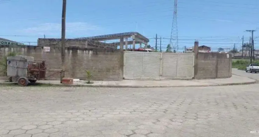 Área no bairro iemanjá, em itanhaém, litoral sul de são paulo, localizada no lado serra, à apenas 50 metros da rodovia.