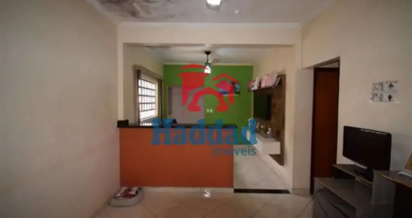 Casa para venda com terreno de 390 metros e barracao comercial nos fundos com placa voltaica