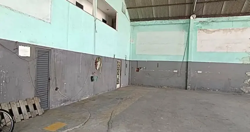 Barracão / Galpão / Depósito com 3 salas para alugar na Rua Arabori, 000, Rocha Miranda, Rio de Janeiro
