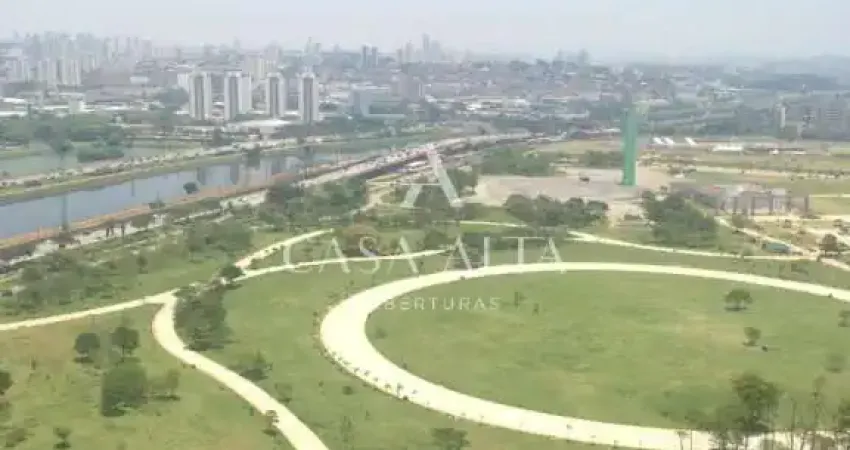 Cobertura duplex no alto de pinheiros com 813m² sendo: 4 suítes e 6 vagas de garagem + depósito.