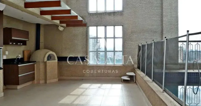 Cobertura triplex no panamby com 520 m² sendo: 5 dormitórios (4 suítes) e 7 vagas de garagem.
