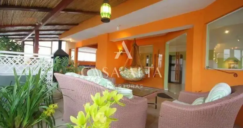 Cobertura duplex em santa cecília com 680m² a.u. sendo: 4 suítes  e 5 vagas de garagem.