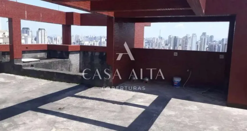 Cobertura duplex em vila mariana com 433 m² a.u. sendo 4 suítes e 6 vagas de garagem.