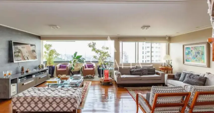 Cobertura duplex no morumbi com 300 m² sendo: 4 dormitórios (4 suítes) e 3 vagas de garagem.