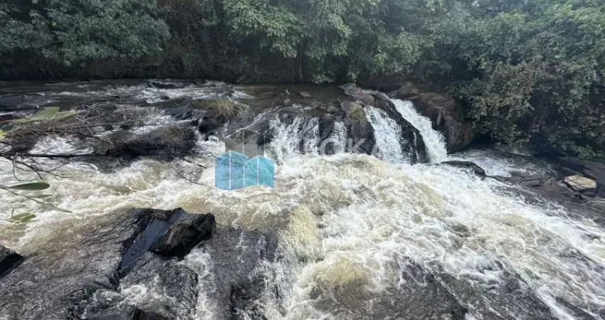 Chácara / sítio com 3 quartos à venda na Zona Rural, Claraval