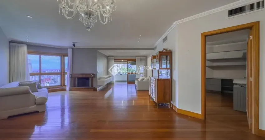 Luxo e requinte. semi-mobiliado, impecável apartamento 03 quartos com 02 suítes, sendo uma master e outra americana com closet, living 03 ambientes, lareira, sacada integrada com churrasqueira, piso e