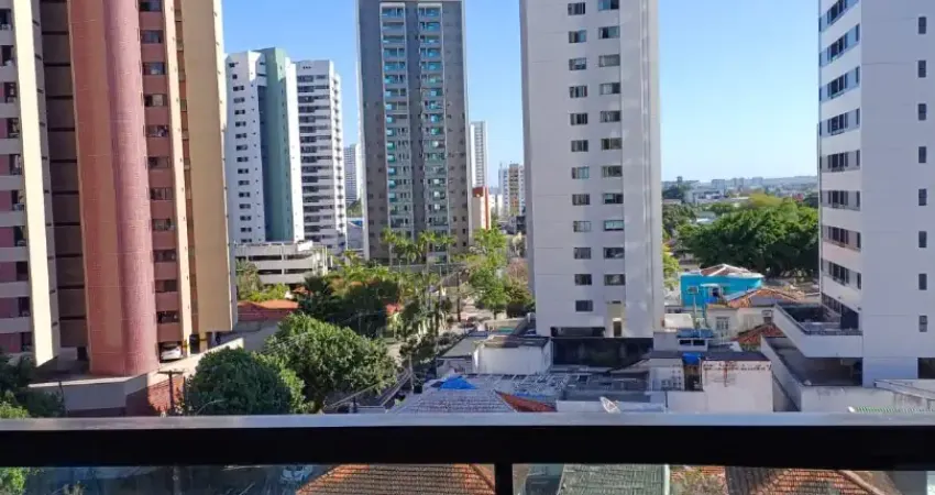 Essa é, realmente, o que chamamos de oportunidade! 3 quartos, sendo 1 suite, piscina, na paralela da beira-rio? é sim!