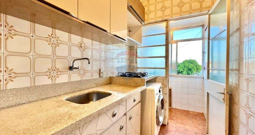 Apartamento à venda, com 2 dormitórios, 46m², Condomínio Las Brisas, bairro Centro, Canoas, RS