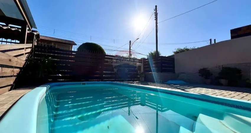 Casa com piscina 3 dormitórios, À VENDA, bairro São José  Canoas RS