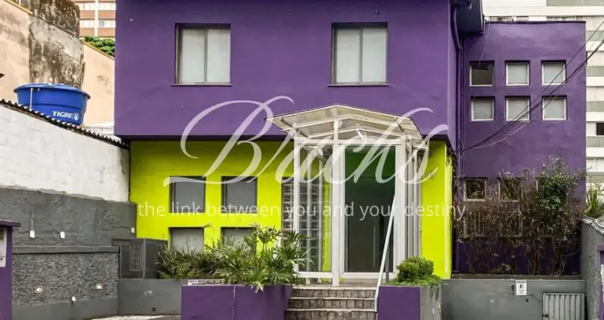 Casa comercial para alugar na Rua Inhambú, 845, Moema, São Paulo