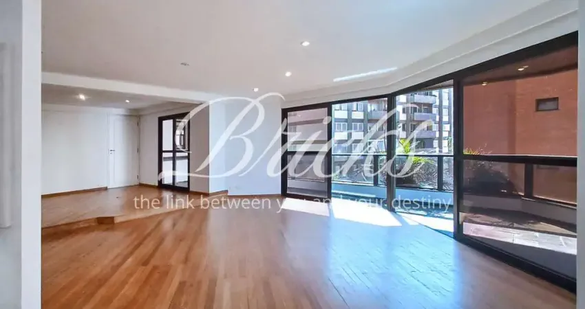 Apartamento em moema com 242m² - lazer com quadra de tênis - 1 por andar - 3 suites venda ou locação