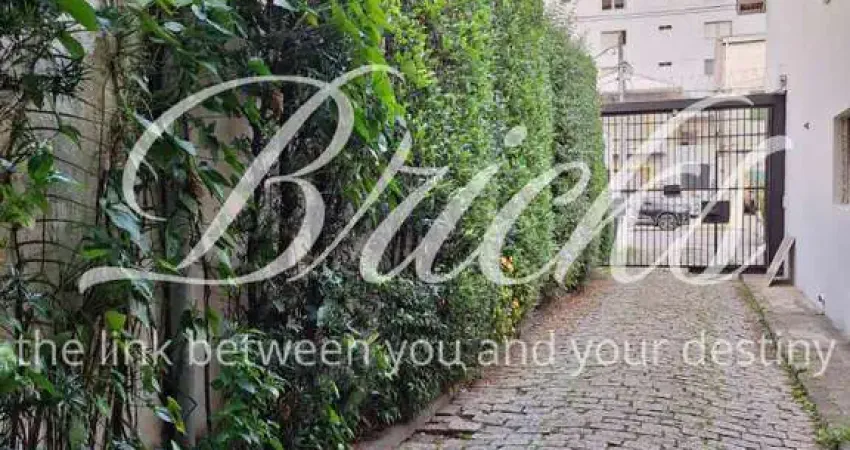 Casa em condomínio fechado com 3 quartos à venda na Rua Santa Justina, 458, Vila Olímpia, São Paulo