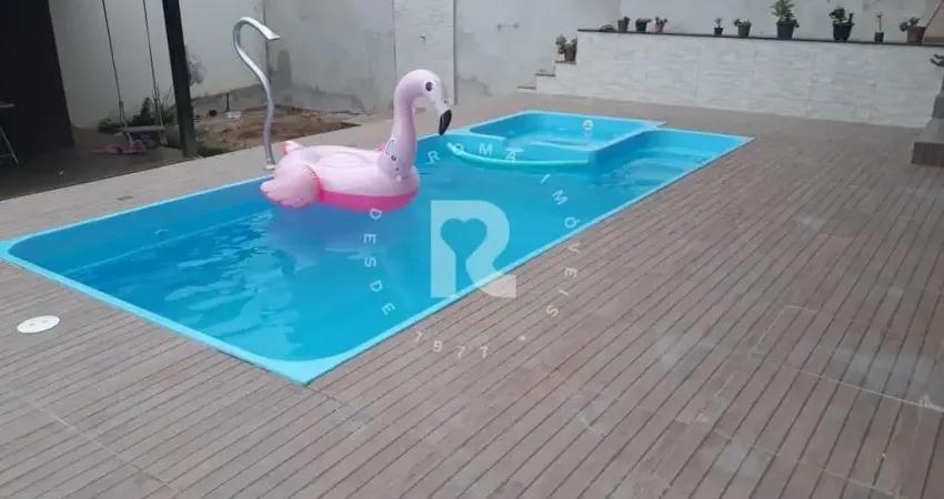 Casa com 4 quartos à venda na Avenida Polivalente, 834, Itapebussu, Guarapari