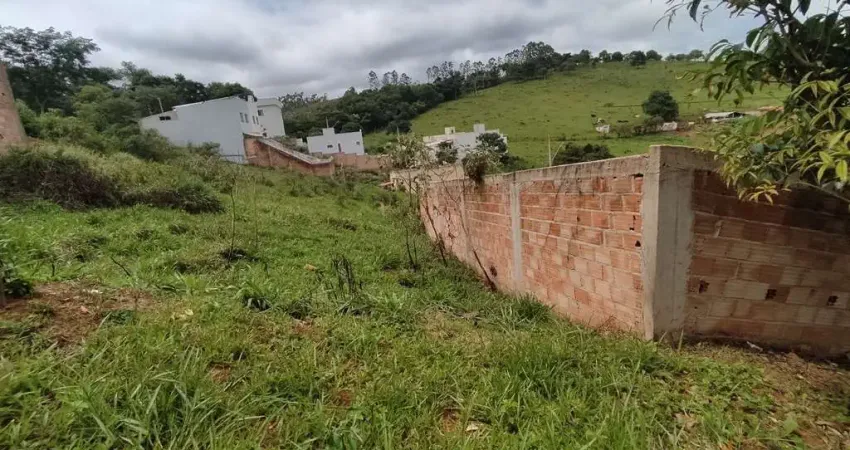 Terreno em condomínio fechado à venda na Rua José Ferreira da Rocha, 9, São Lucas, Conselheiro Lafaiete