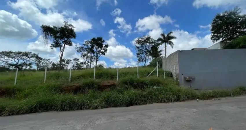 Terreno em condomínio fechado à venda na Rua Francisco Lobo, 4, Rochedo, Conselheiro Lafaiete