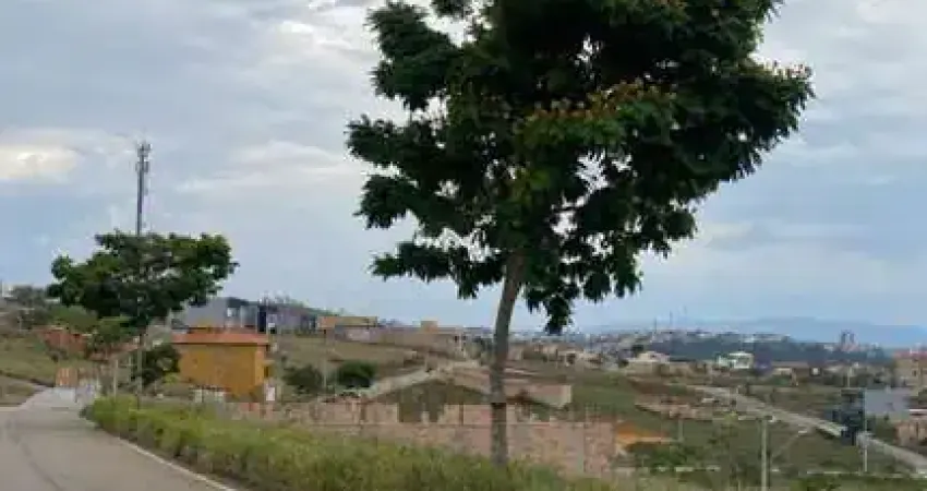 Terreno em condomínio fechado à venda na Rua Vereador Wanderley José de Faria, 10, Santa Fé, Conselheiro Lafaiete