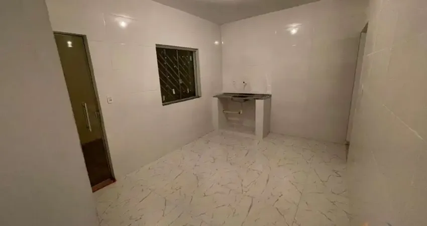 Casa em condomínio fechado com 2 quartos para alugar na Rua Nair de Souza, 113, Lima Dias, Conselheiro Lafaiete