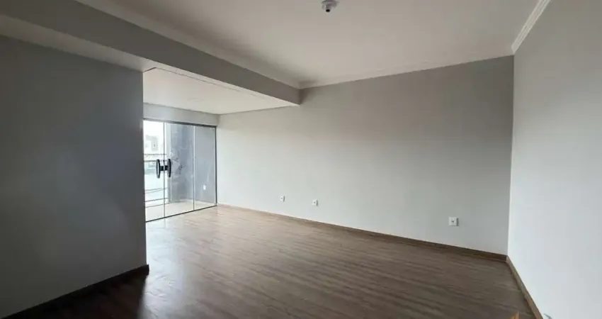 Apartamento com 3 quartos para alugar no São João, Conselheiro Lafaiete