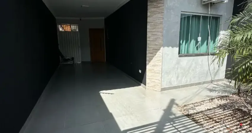 Casa com 3 quartos à venda na Rua Fernando César Menezes Nagib Neme, 15, Jardim Tóquio, Maringá