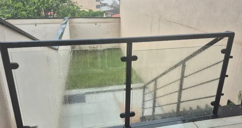 Sobrado novo localização privilegiada com segurança 24 hrs.