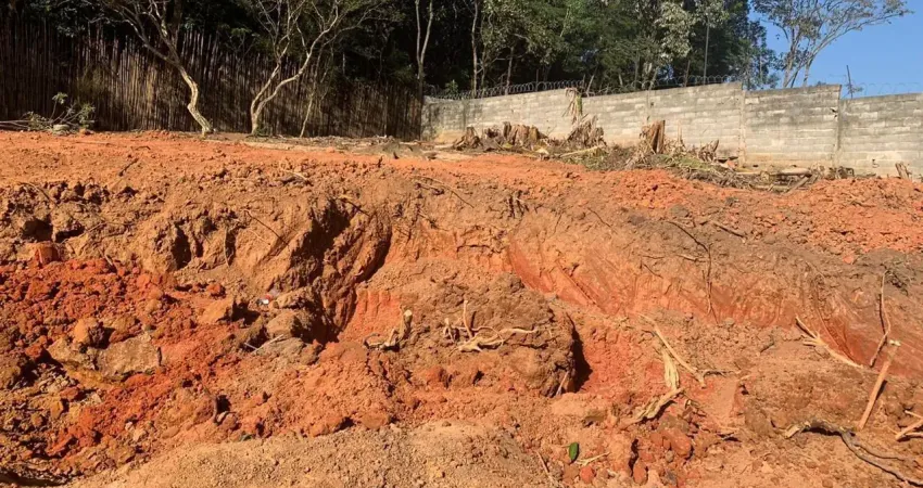 Terreno de esquina com projeto aprovado 40 m² de frente e 2000m2 área de terreno na vila amália