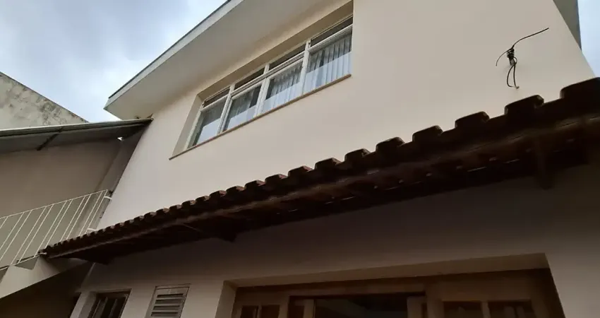 Encantadora casa térrea localizada no bairro alto de santana