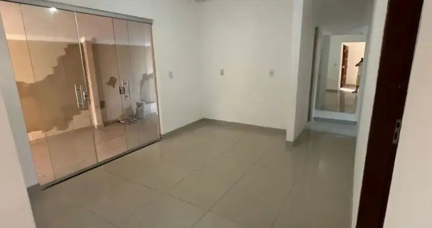 Casa vende-se no bairro maria lucia em são josé do rio preto/sp  260 mil 3 dormitórios 2 salas cozinha 2 banheiros garagem para 1 carro área gourmet com churrasqueira aceita financiamento