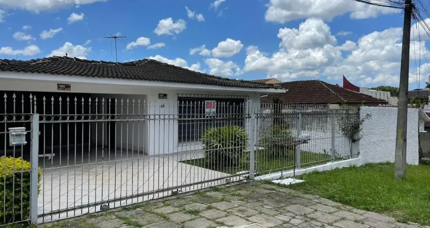 Casa à venda na Rua Edmundo Alberto Mercer, Tingui, Curitiba