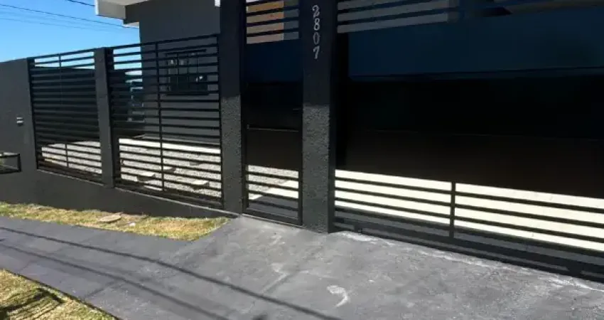 Ótima casa em novo bronzél, campo mourão. perfeito para quem busca conforto e tranquilidade!