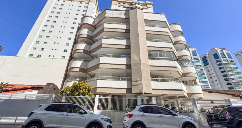 Apartamento mobiliado com churrasqueira a 350m do mar — meia praia