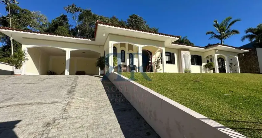 Casa térrea no coração de pomerode com 1.200m² de terreno exclusivo