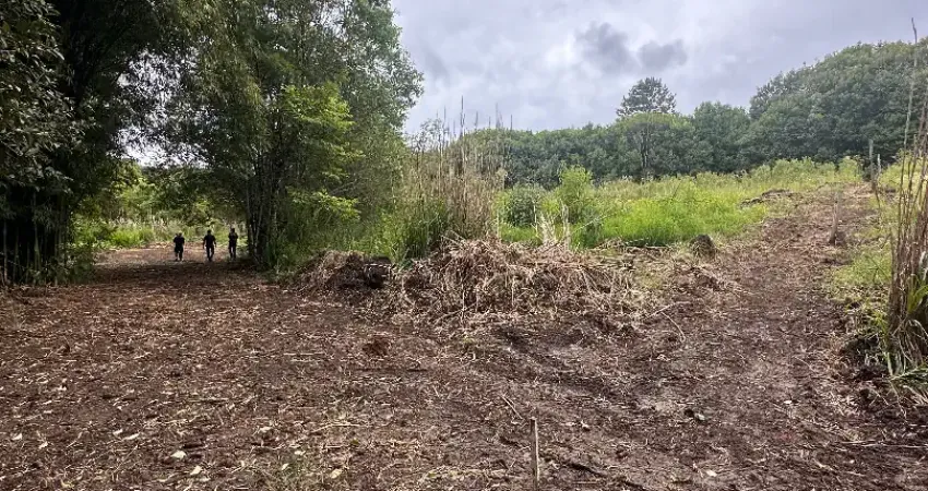 Terreno à venda na Rua Comendador Orlando Ceccon, 1391, Butiatumirim, Colombo