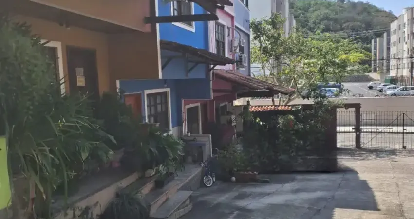 Casa em condomínio fechado com 2 quartos à venda em Curicica, Rio de Janeiro 