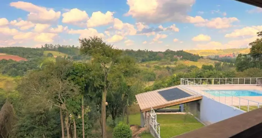 Sítio alto padrão com 6 alqueires, 9 quartos, às margens do Rio Jaguari, Estância Climática de Morungaba/SP