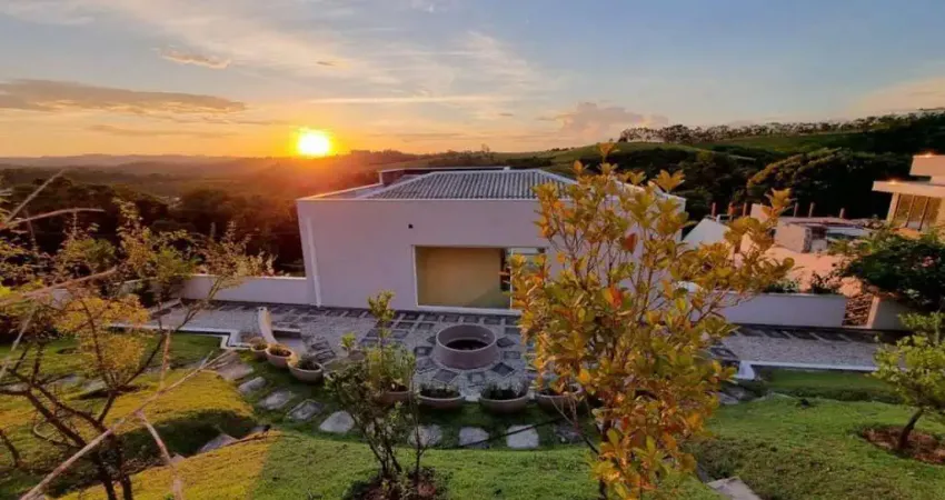 Sobrado de Alto Padrão 3 Dorms c/ Hidro e Vista para a Natureza – Condomínio Bothanica Jarinu – 1.018 m² de Terreno