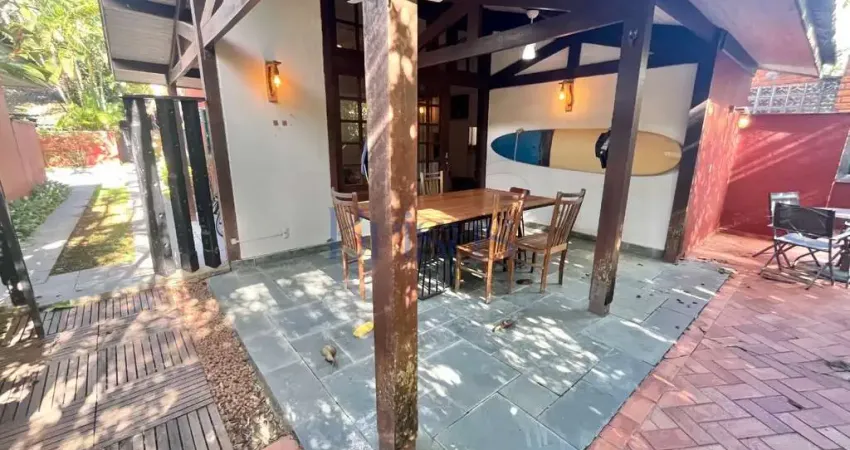 Casa em condomínio fechado com 4 quartos à venda na Avenida Patriarca Antônio José Marques, 700, Camburi, São Sebastião