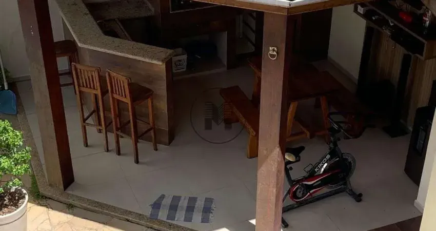 Excelente casa de alto padrão com 3 suítes e área gourmeaut com piscina aquecida!!!!!