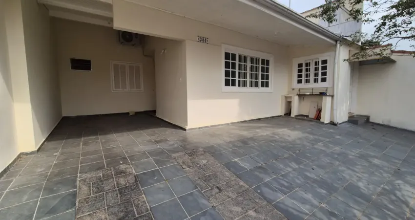 Casa com edícula assobradada para locação no bairro cidade vista verde