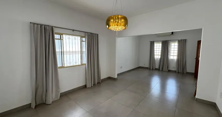 Espaçosa casa com 5 dormitórios para alugar em limeira - r$ 5.000,00/mês, bairro vila claudia