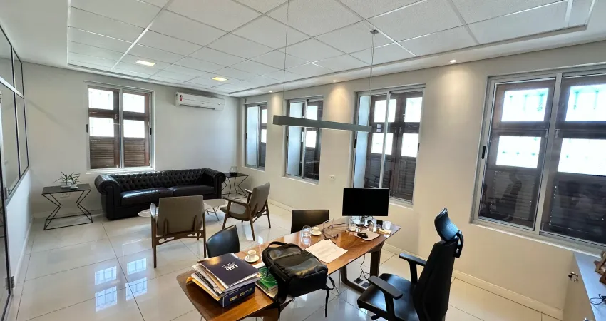 Casa comercial com 145 m², no coração do recife – pronto para uso