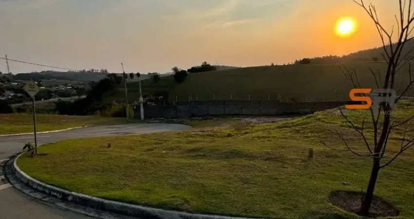 Lote de esquina - rua sem saída - excelente vista por do sol - cond. fechado.