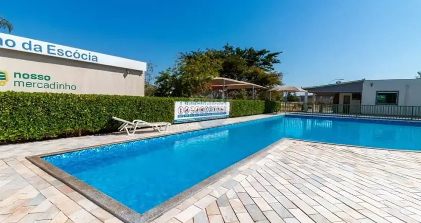 Lindo apartamento reformado no condomínio reino da escócia