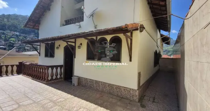 Abaixou o preço - cascatinha vendo ampla casa com 4 quartos garagem r$ 580mil