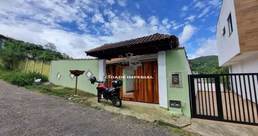 Mosela vendo casa duplex com 2 quartos sala garagem r$ 460.000,00
