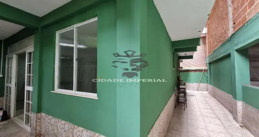 Oportunidade em cascatinha casa com 2 qtos e garagem só r$ 210.000,00