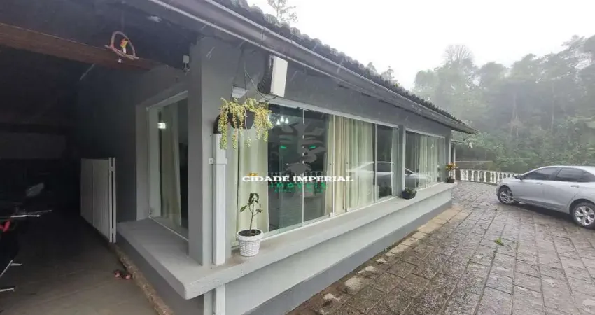 Quitandinha - alugo linda casa linear mobiliada 4 qtos piscina