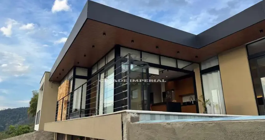 Espetecular casa de condominio à venda em nogueira com 3 suítes, piscina