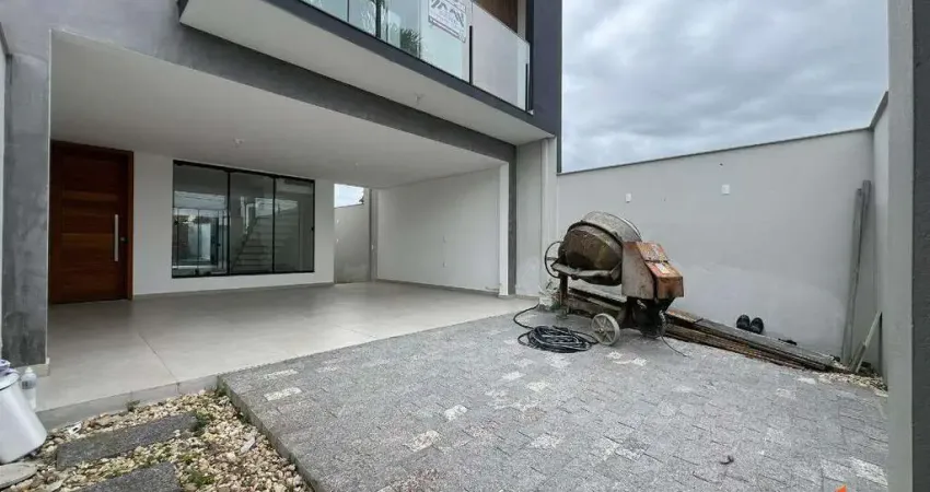 Casa com 3 quartos à venda na Rua Ilhota, 115, Floresta, Joinville